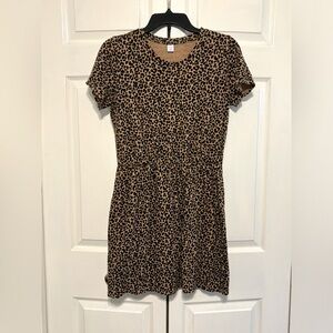 Old Navy cheetah print tshirt dress